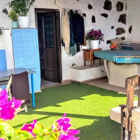 Sunny Apartment *